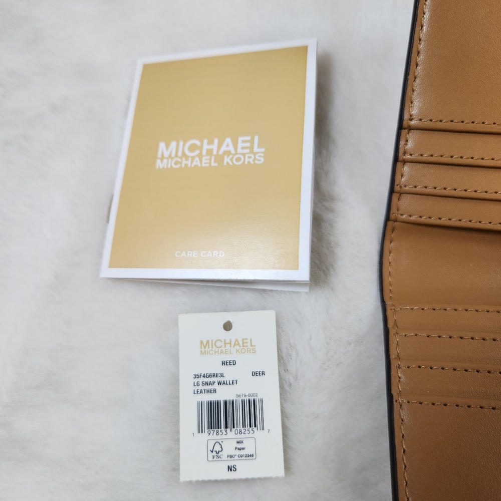 NWT Michael Kors Reed Large Pebbled Leather Snap Wallet | Deer Brown Tan - Picture 9 of 9